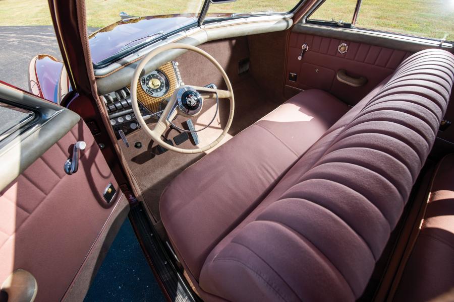 Интерьер Tucker Sedan (1046) 1948 года  (фото 5 из 38)